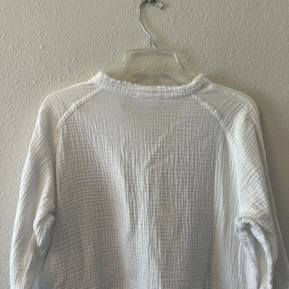 Lucca Women's Top Size XS White Gauzy Cotton Tunic Button Boho Beachy Cottage - Picture 9 of 15